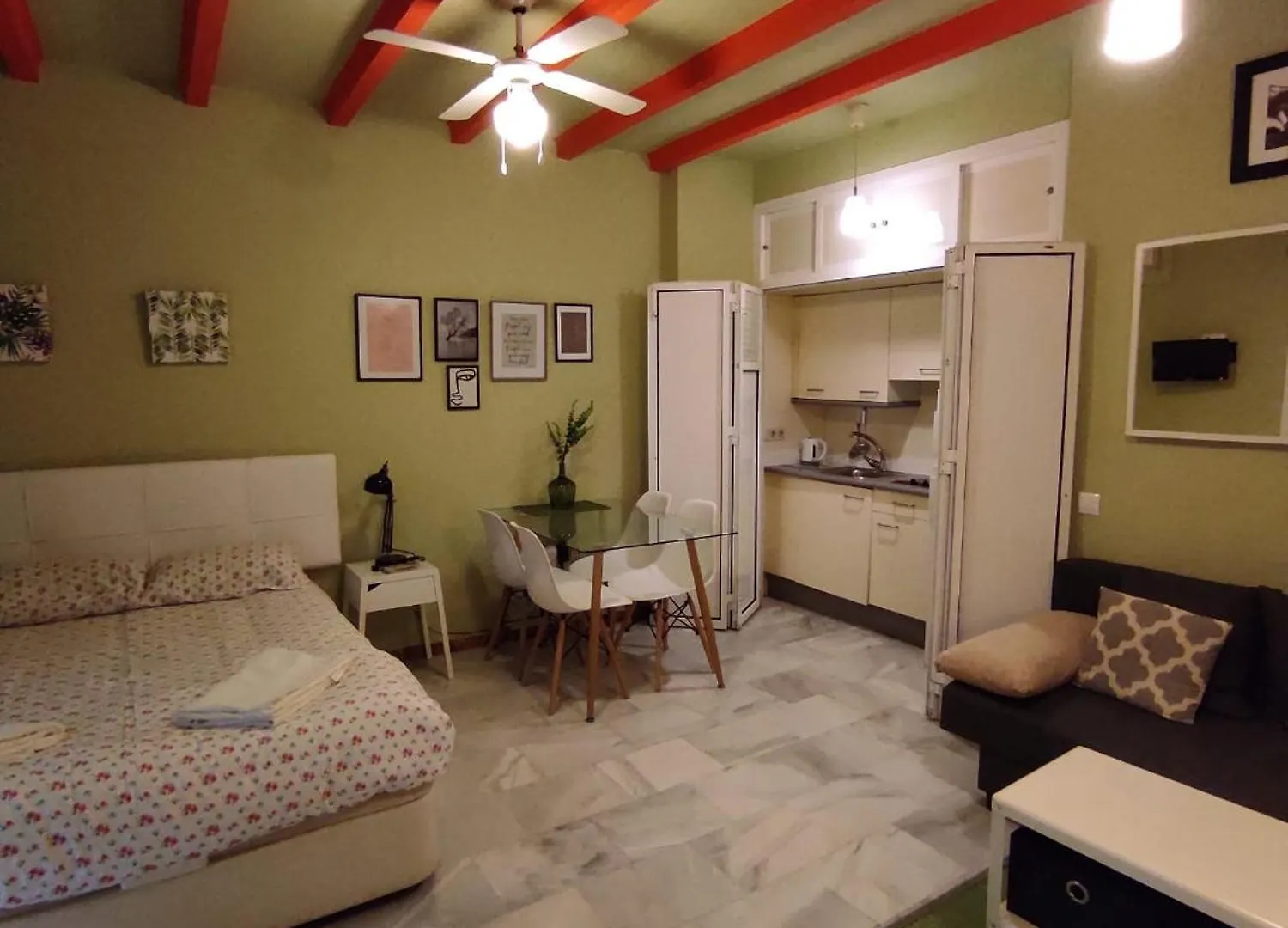 Centro Historico Metropol Wifi Apartment Seville
