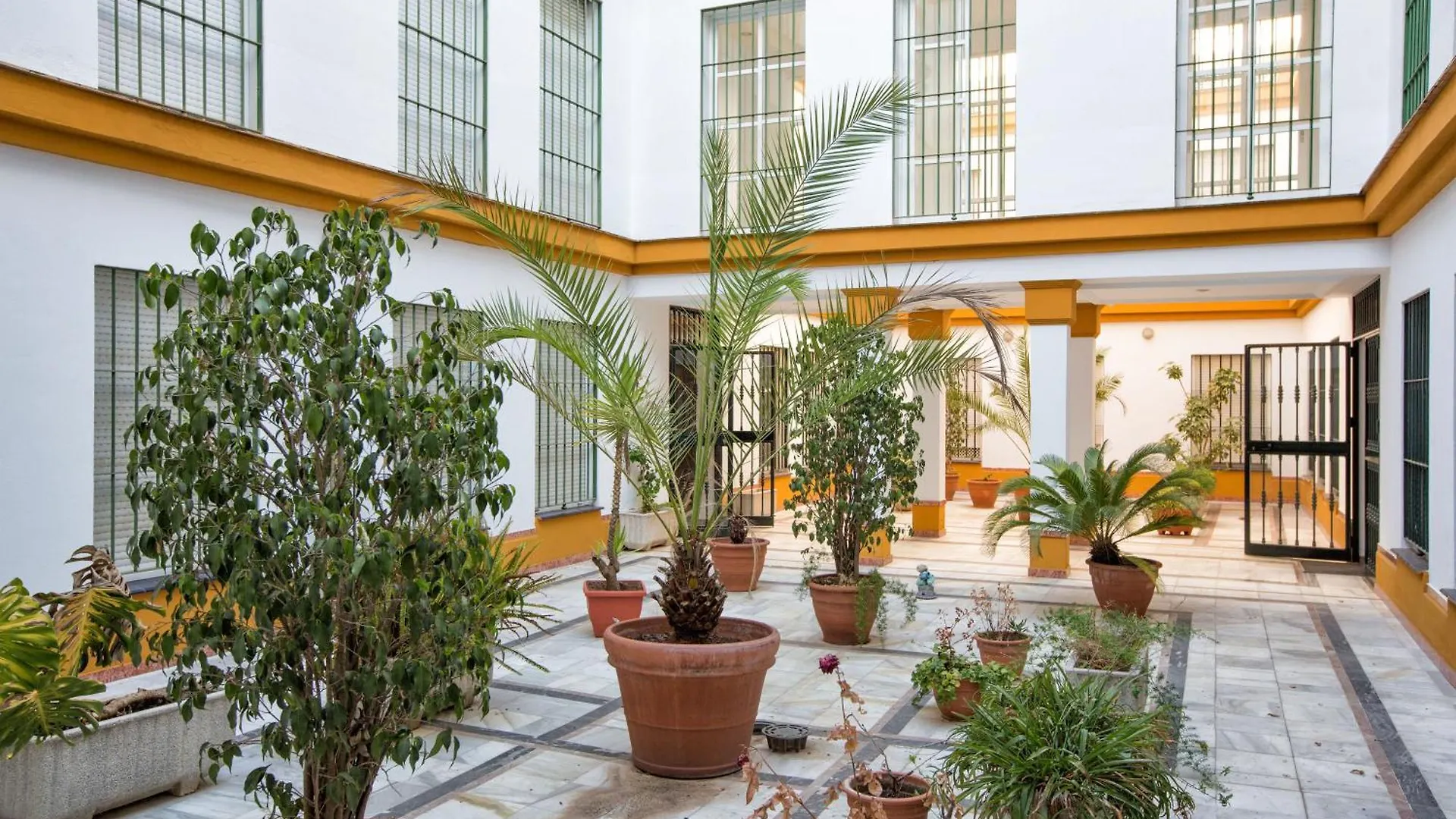 Centro Historico Metropol Wifi Apartment Seville Spain